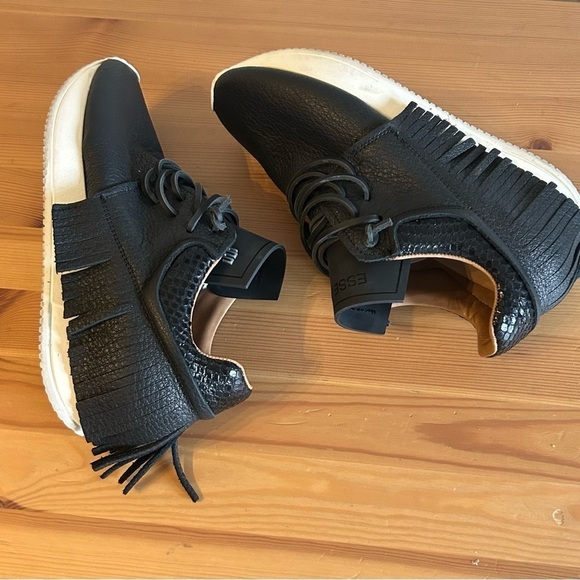 Esseutesse Black Fringe Sneakers Size 37 - Picture 5 of 9